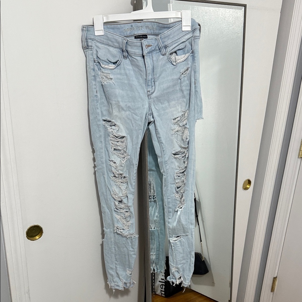 American Eagle Outfitters Light Wash Distressed Skinny Jeans